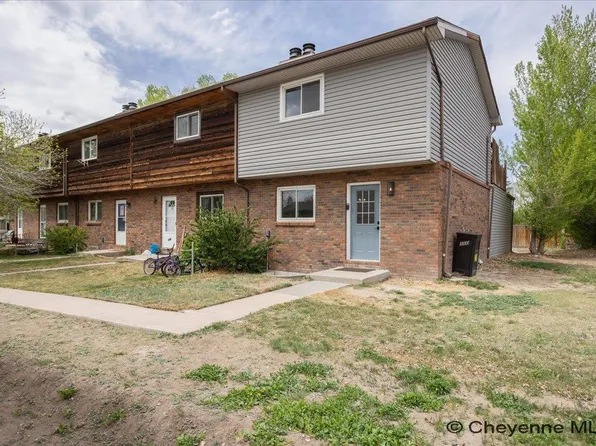 110 Clover Ct, Cheyenne, WY 82009