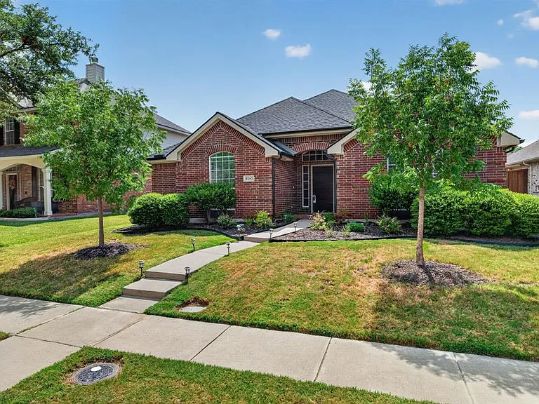 9383 Homestead Ln — Photo 2