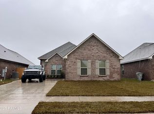 107 Ridley Ln, Youngsville, LA 70592