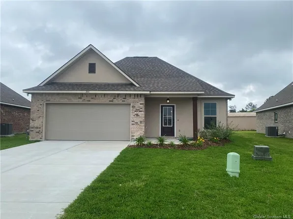 201 White Castle N, Iowa, LA 70647
