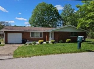 142 Orange Dr, Williamstown, WV 26187