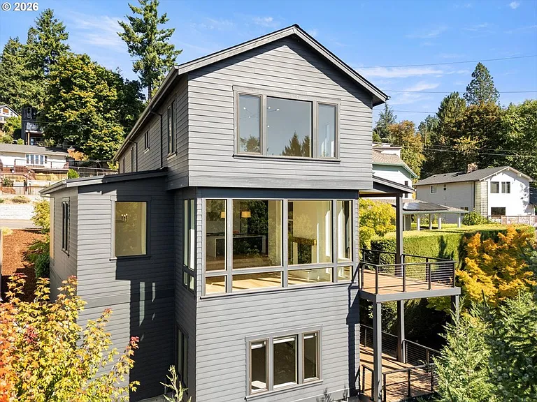 3718 SW Hillside Dr — Photo 31