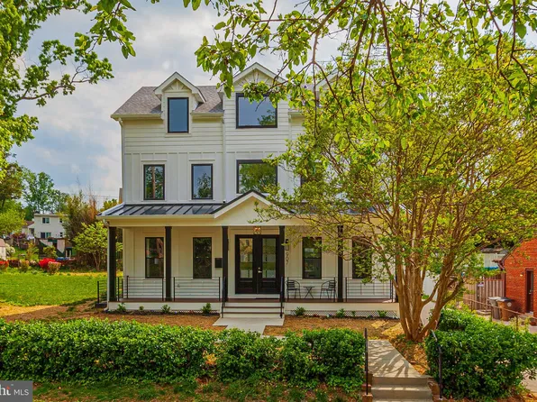 907 Gilbert Rd, Rockville, MD 20851