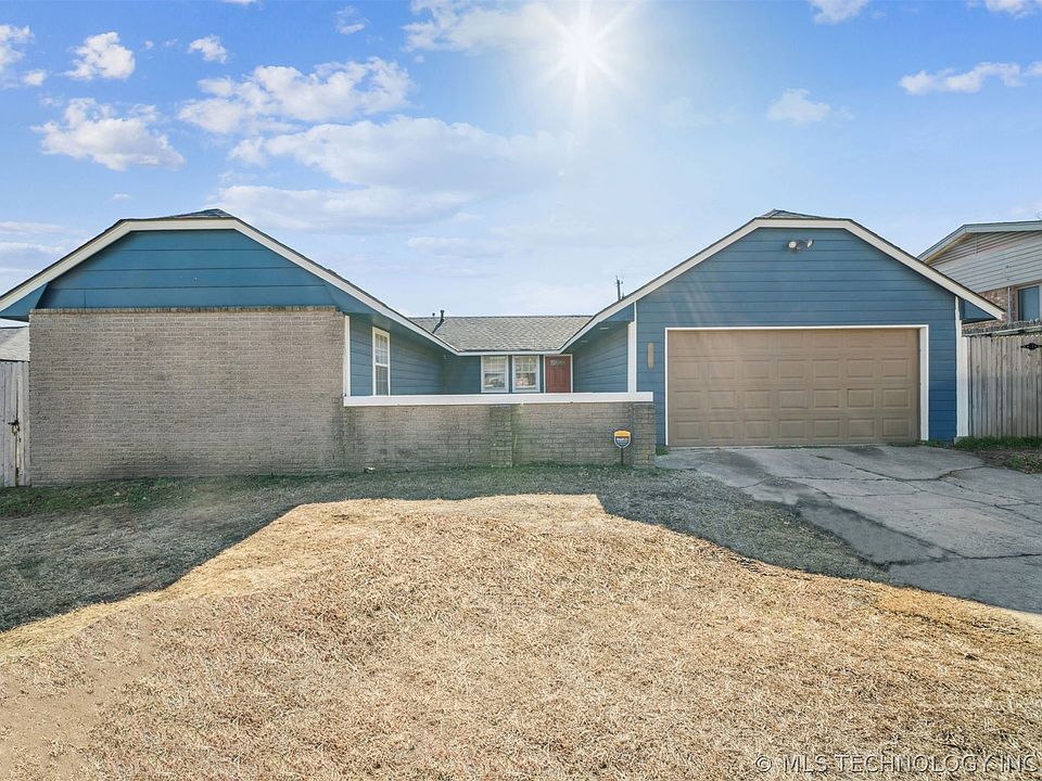 1st image of 18550 E Admiral Blvd