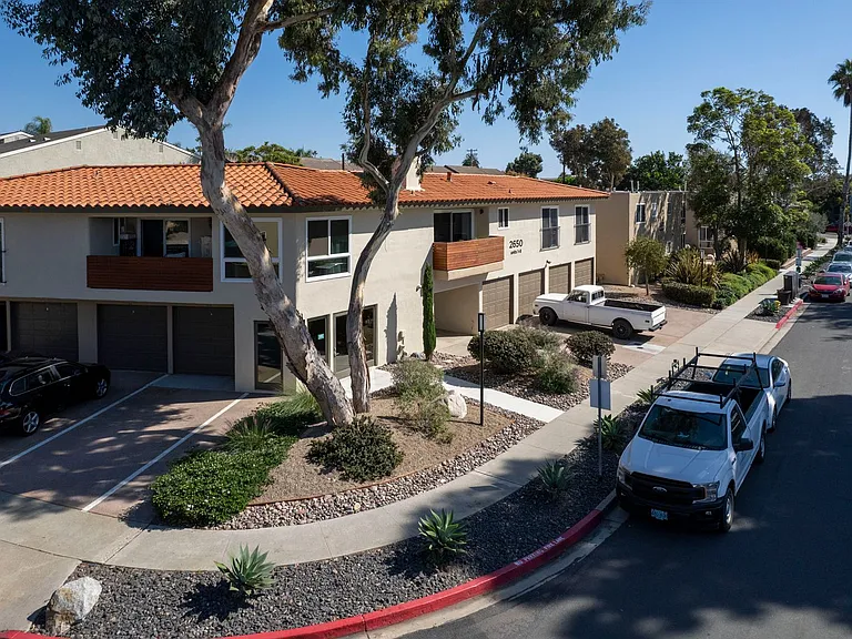 Villas at Carlsbad — Photo 9