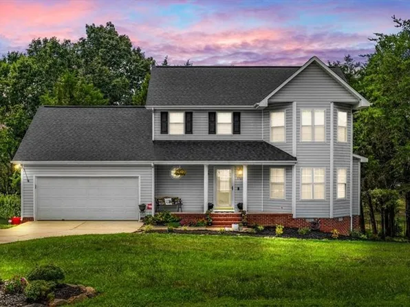 7707 Sorrel Run Ct, Summerfield, NC 27358