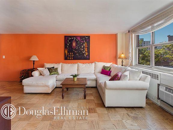 2nd image of 32 Gramercy Park S #8L