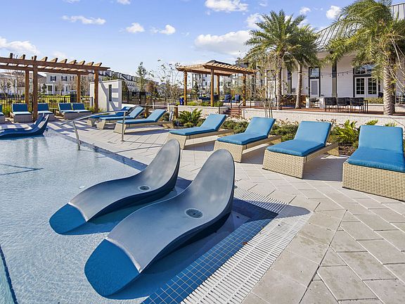 5th image of 2195 Celebration Blvd #402
