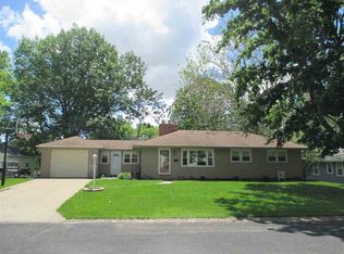 314 W Wynnwood Dr, Peoria, IL 61614