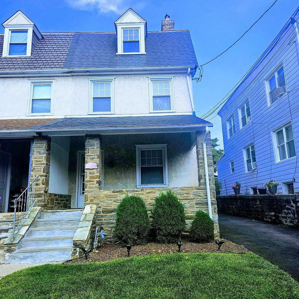 1 bed, 1.0 bath, 900 sqft, $1,400 — Photo 1