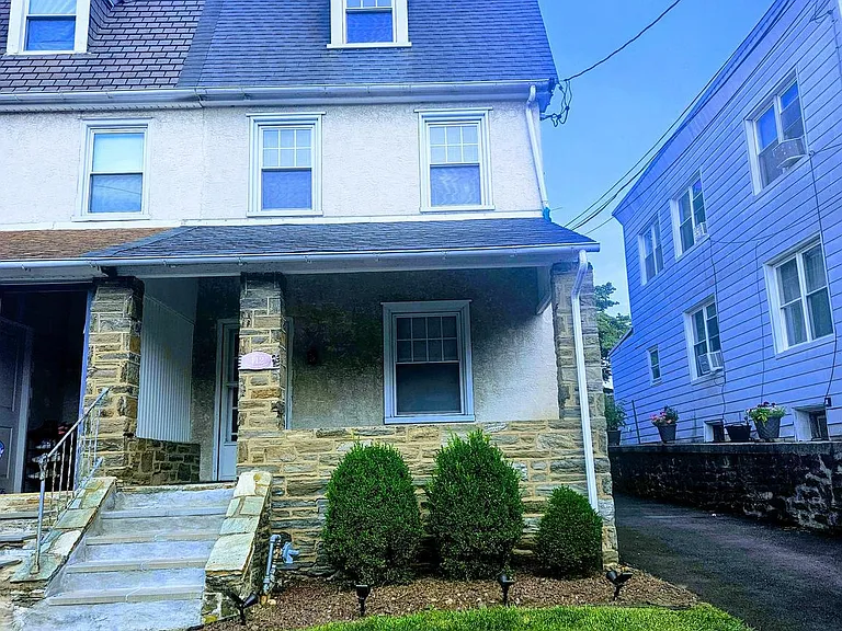 412 Maple St #1 — Photo 1