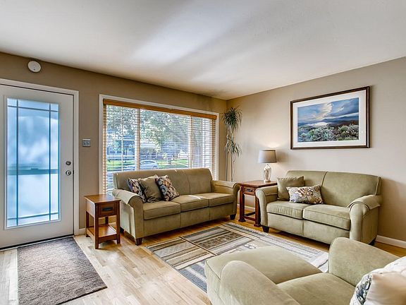 Bright and Comfortable