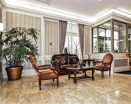 35 Kingsbridge Garden Cir #110 — Photo 3