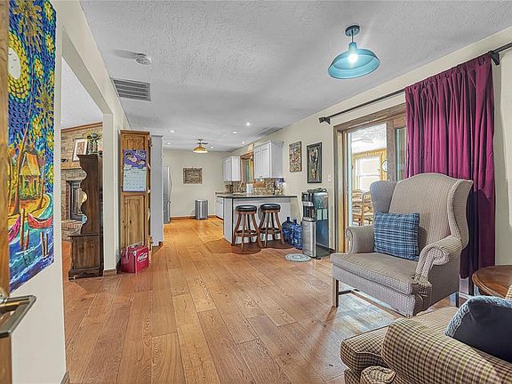 4th image of 1407 Dalton Ave