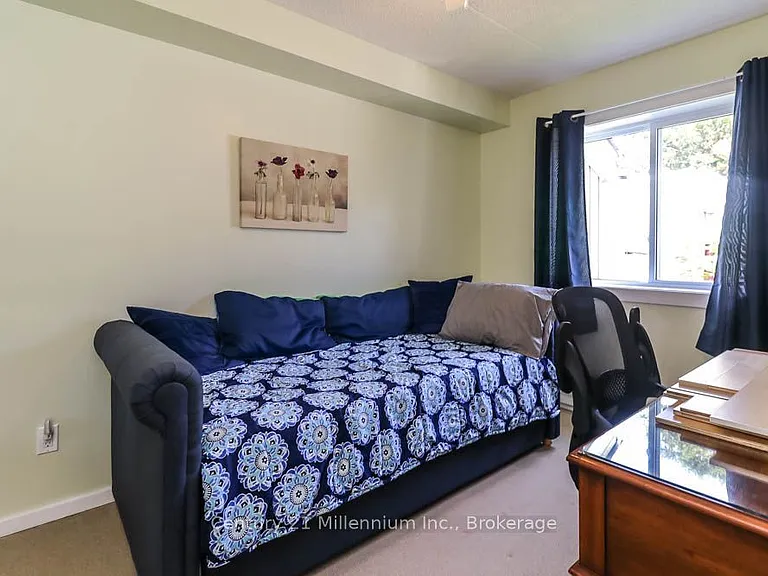 15 Dawson Dr #6 — Photo 14