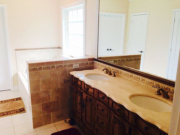 5th image of 5020 E Pleasant Run Parkway North Dr