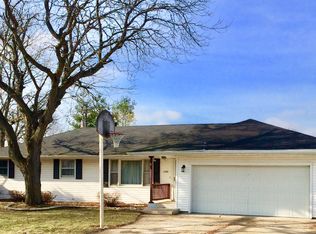 1131 Taylor St, Pecatonica, IL 61063