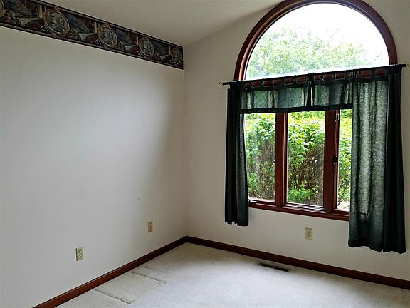 5th image of 26333 Fireside Ct