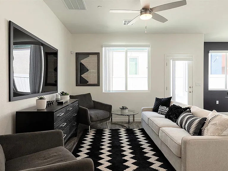 The Alowyn Homes at Centennial — Photo 13