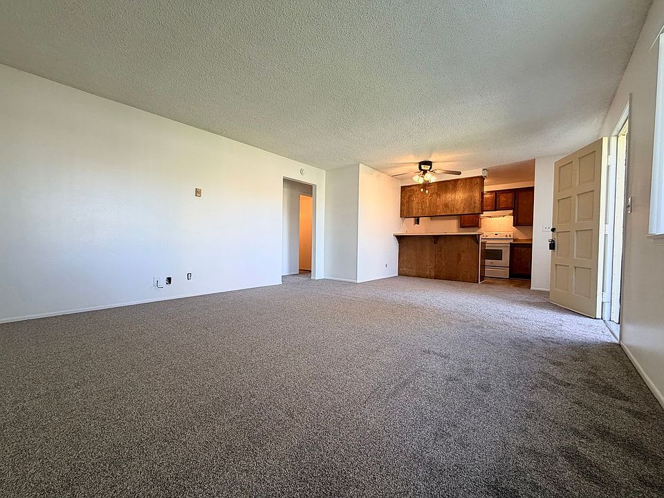 1st image of 2622 Victoria Ave