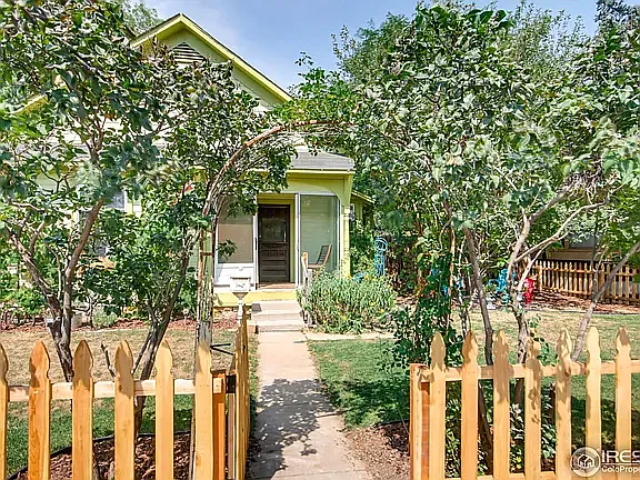 209 W Simpson St — Photo 3