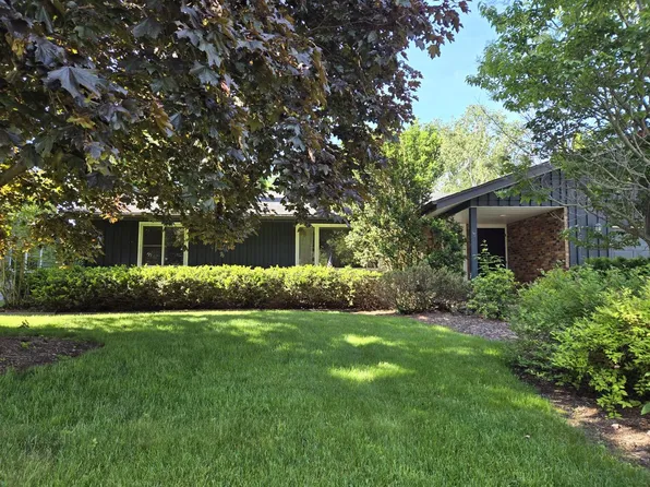 1231 Riverview DRIVE, Sheboygan, WI 53083