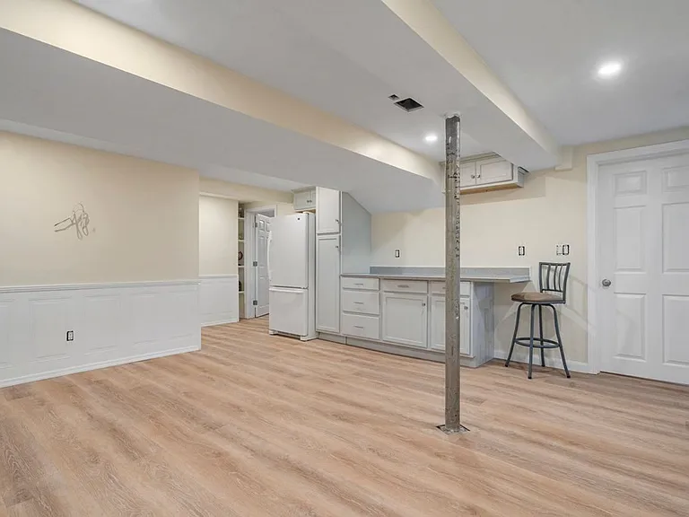 15 Temple Rd — Photo 17