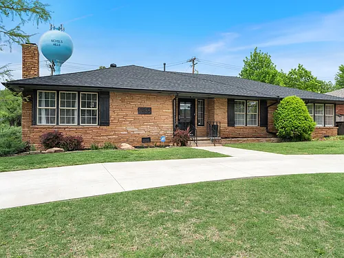 1835 Drakestone Ave Photo 1