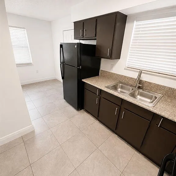 1187-1187 Bentley Rd #1 — Photo 7