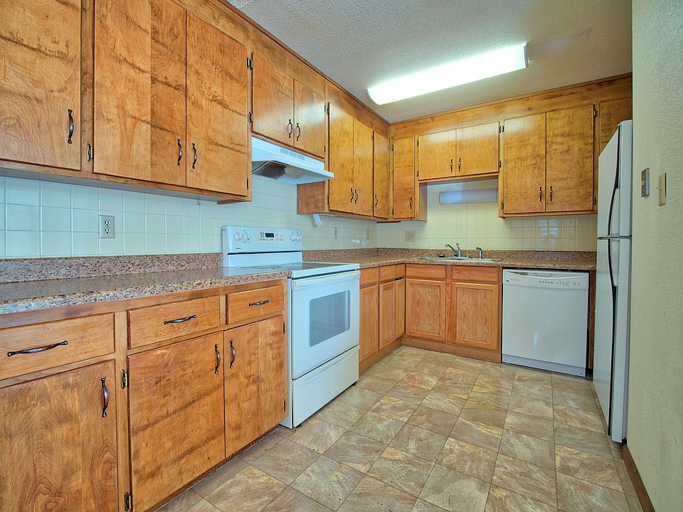 4209 Comanche Dr, Laramie, WY 82072 Zillow