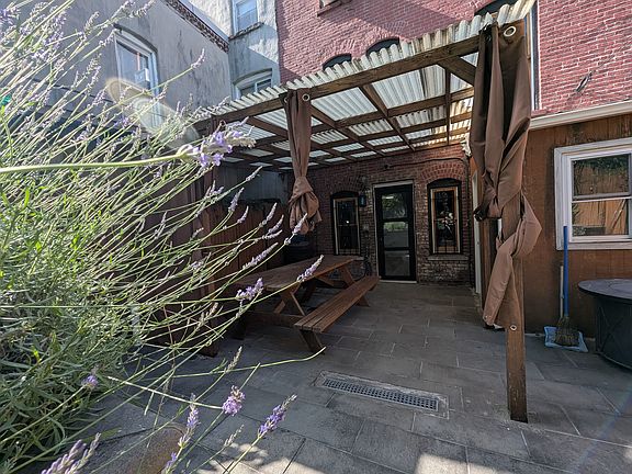 4th image of 868 Saint Johns Pl Floor 1