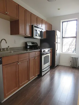 Rented by Space Real Estate | media 13