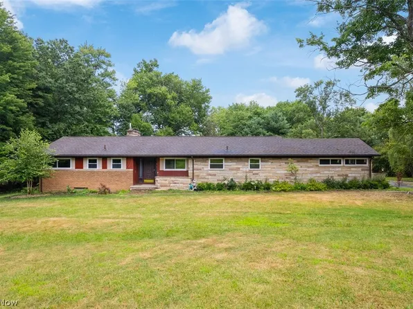 675 Timberline Dr, Akron, OH 44333