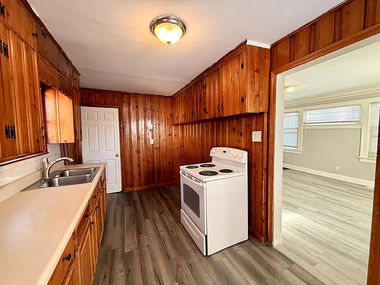 5524 Woodland Ave — Photo 18