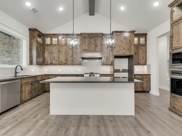 1338 Benjamin Trl, Van Alstyne, TX 75495