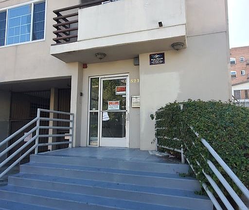 5th image of 521 S Manhattan Pl APT 207