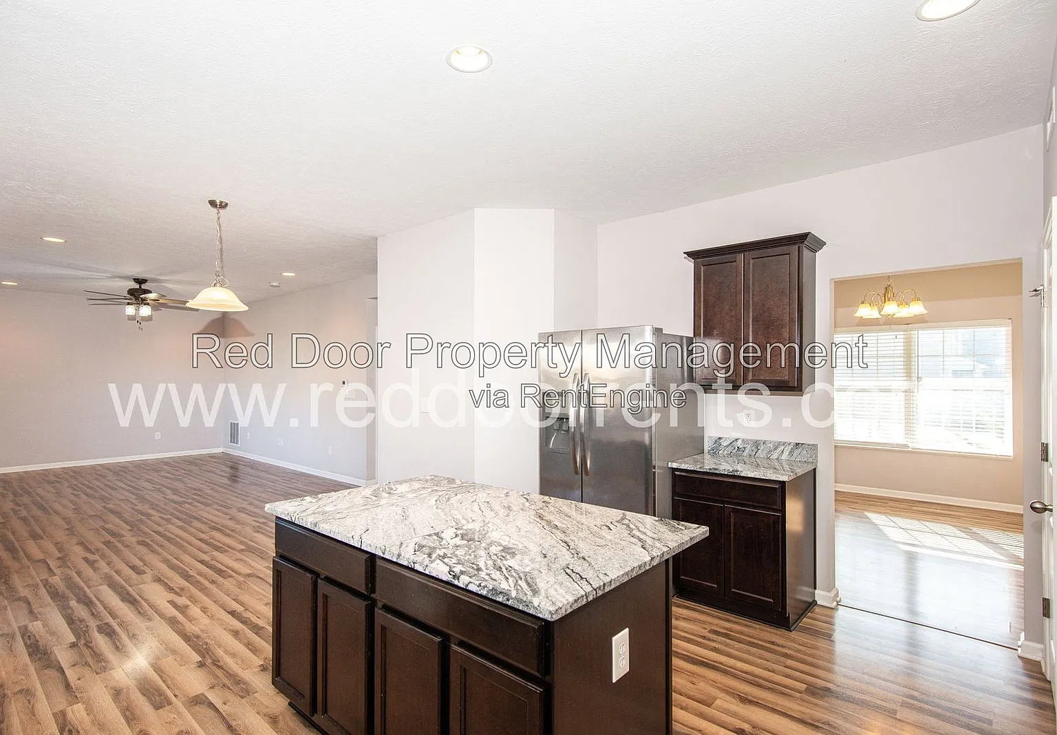 3 bed, 3.0 bath, 2012 sqft, $2,050 — Photo 4