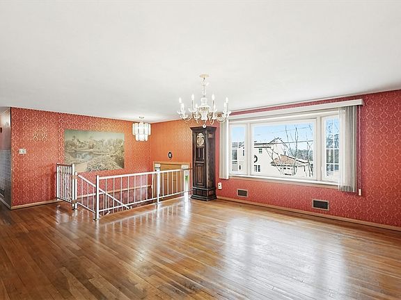 5th image of 111 Almy Rd