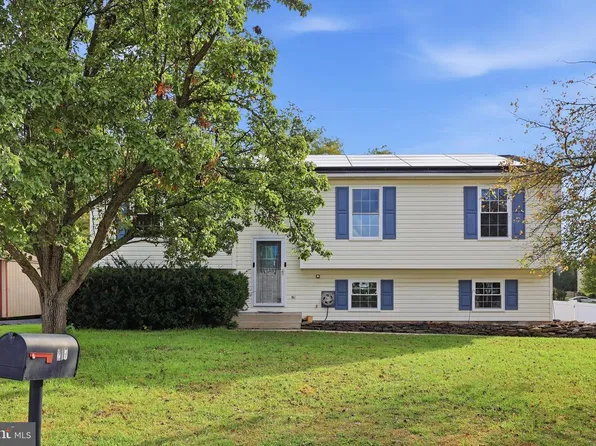 217 Roth Ave, Taneytown, MD 21787