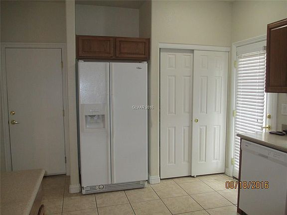 3rd image of 8450 Pico Rivera Ave