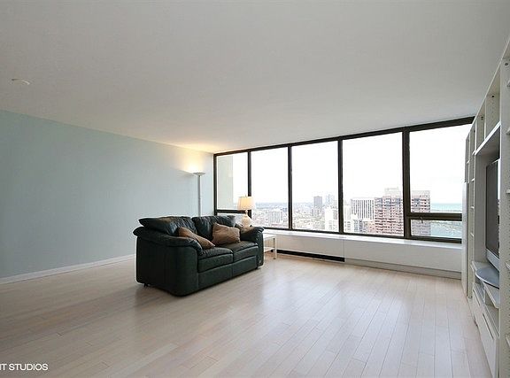 2nd image of 2800 N Lake Shore Dr APT 3807