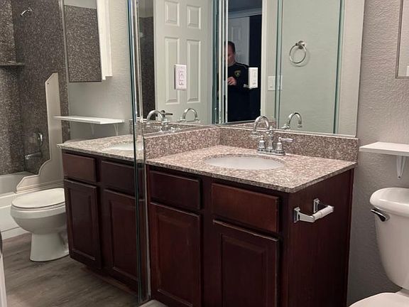 3rd image of 4350 Sandy River Dr