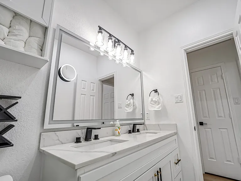 9090 Meadowcrest St — Photo 41
