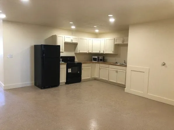 143 Roy Davis Rd, Elgin, TX 78621