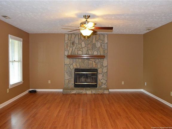 3rd image of 315 Woodberry Cir