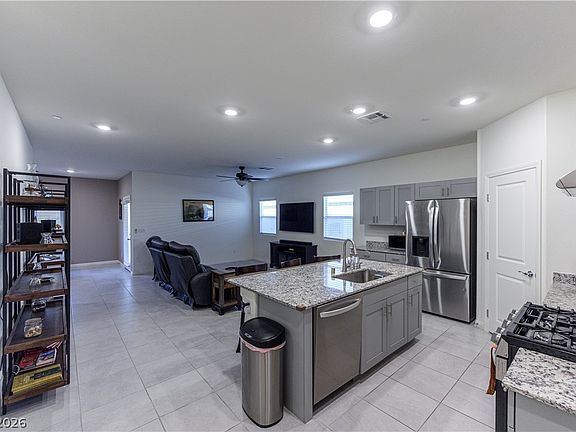 3rd image of 10944 Stone Crossing Ave
