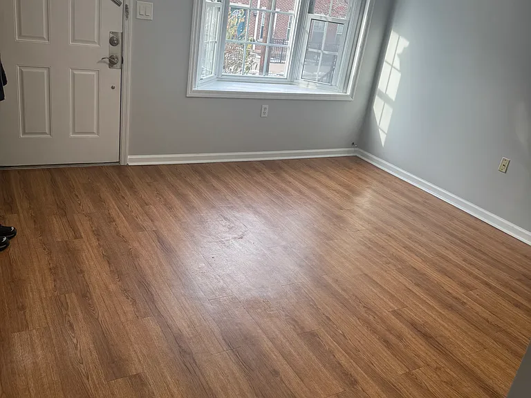 52 Boyd St — Photo 1