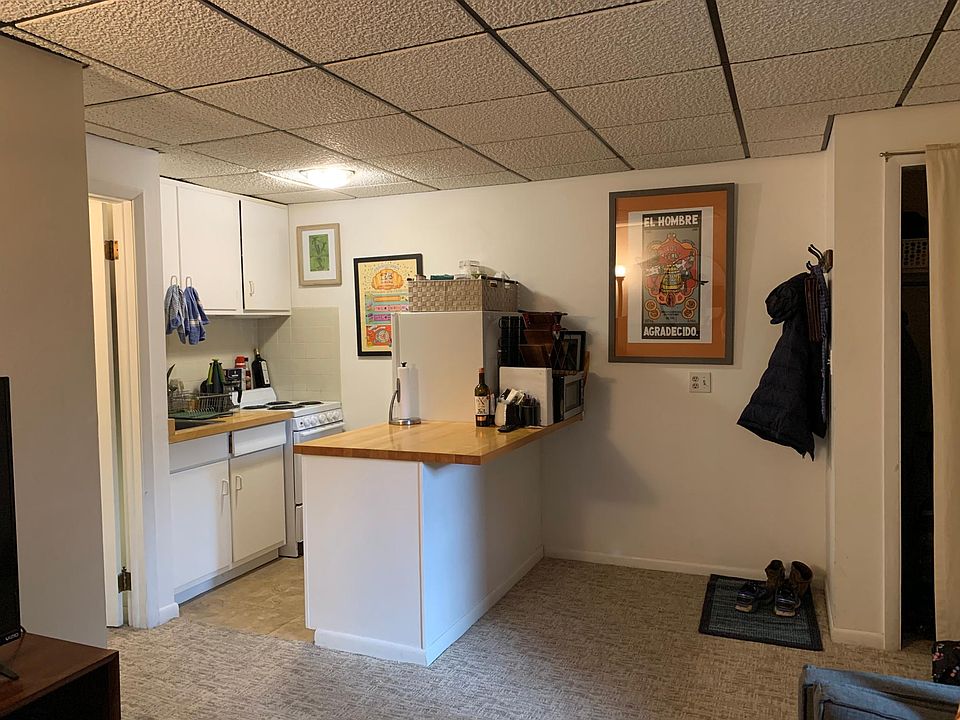 2nd image of 700 W Hopkins Ave #9