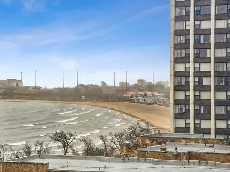 7337 S South Shore Dr #1128 — Photo 2