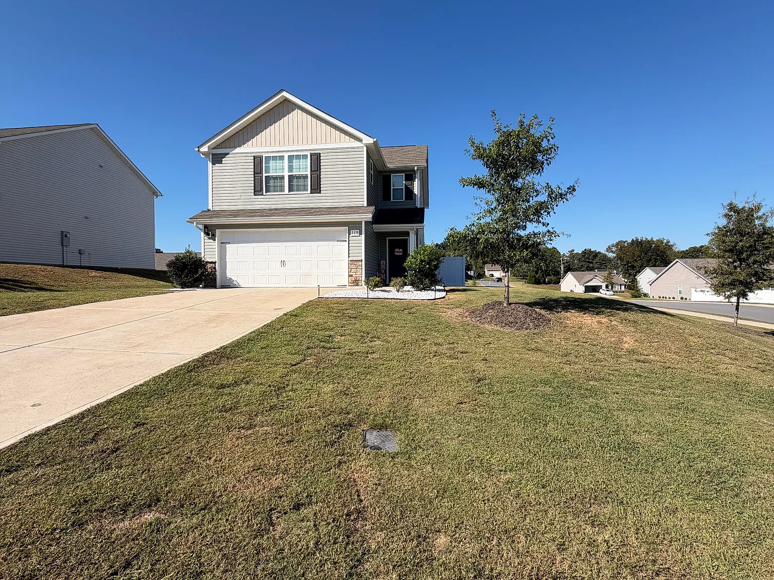 3 bed, 1680 sqft, $1,980 — Photo 1